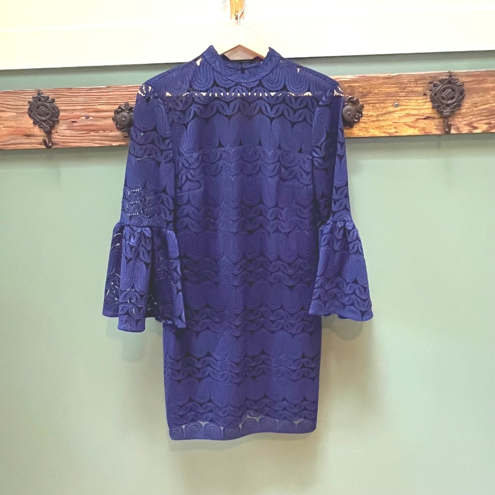 Trina‎ Turk Navy Blue Lace Mock Neck Bell Sleeve Shift Dress Size 4 2207337LA3